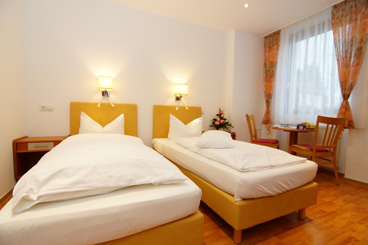 Hotel Spitzenpfeil Michelau in Oberfranken Экстерьер фото