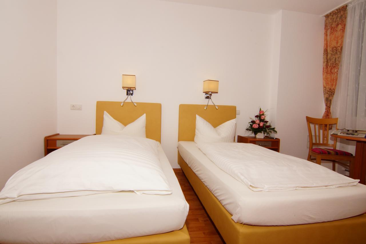 Hotel Spitzenpfeil Michelau in Oberfranken Экстерьер фото
