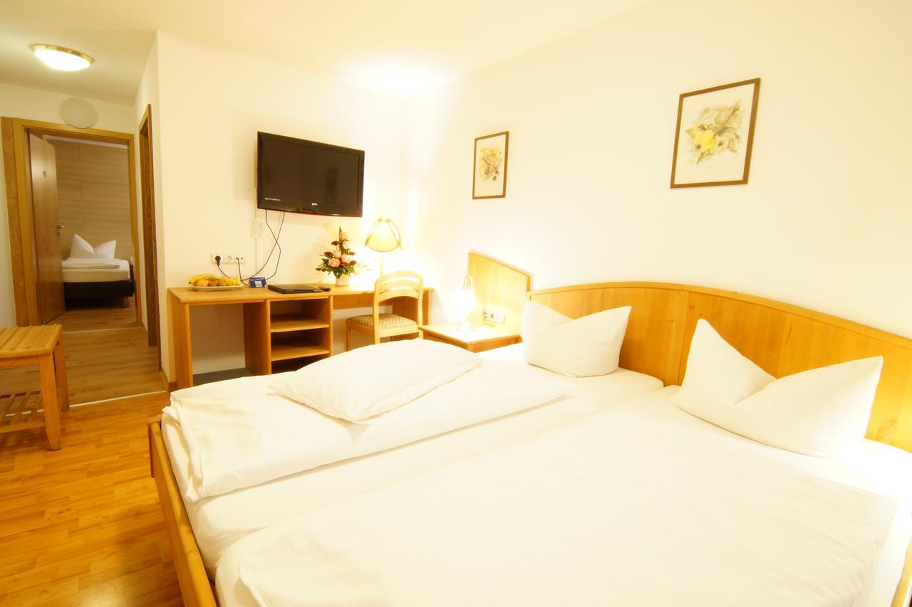 Hotel Spitzenpfeil Michelau in Oberfranken Экстерьер фото