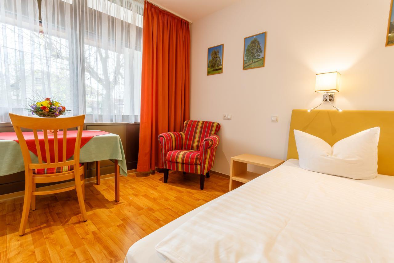 Hotel Spitzenpfeil Michelau in Oberfranken Экстерьер фото